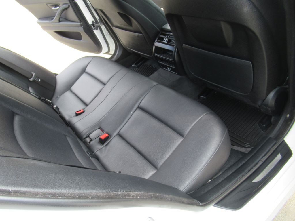 2016 BMW 5 Series Image 15