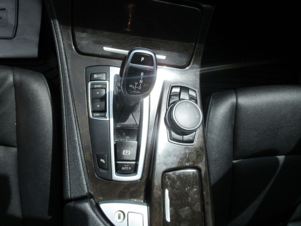 2016 BMW 5 Series Image 20