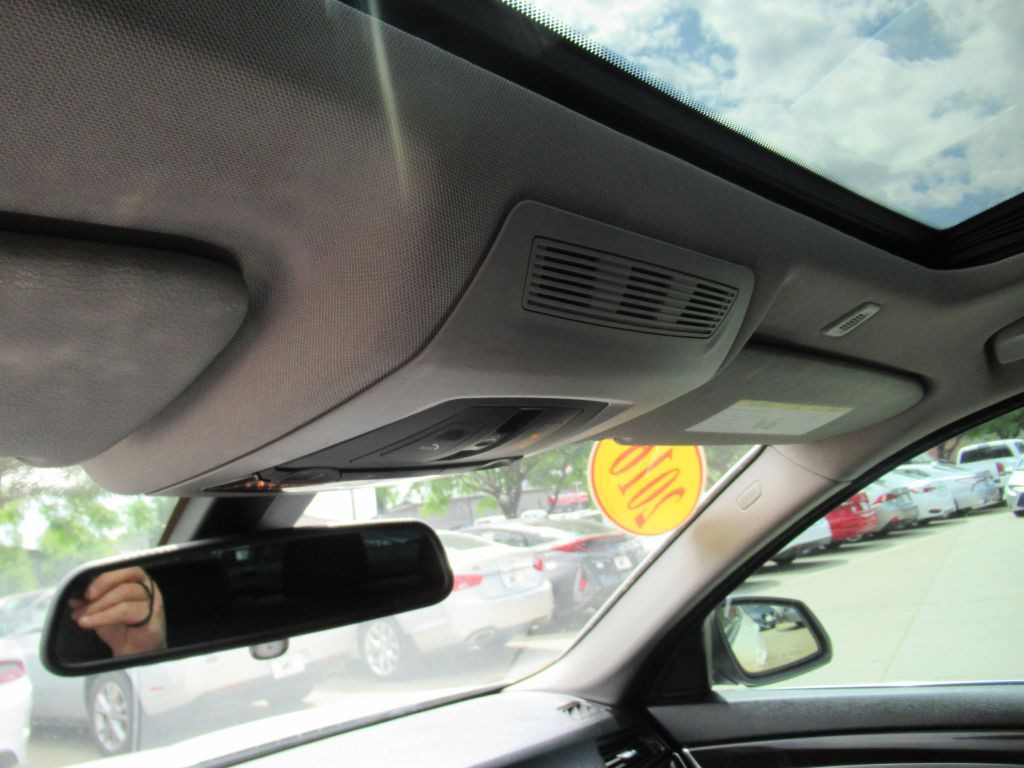 2016 BMW 5 Series Image 24