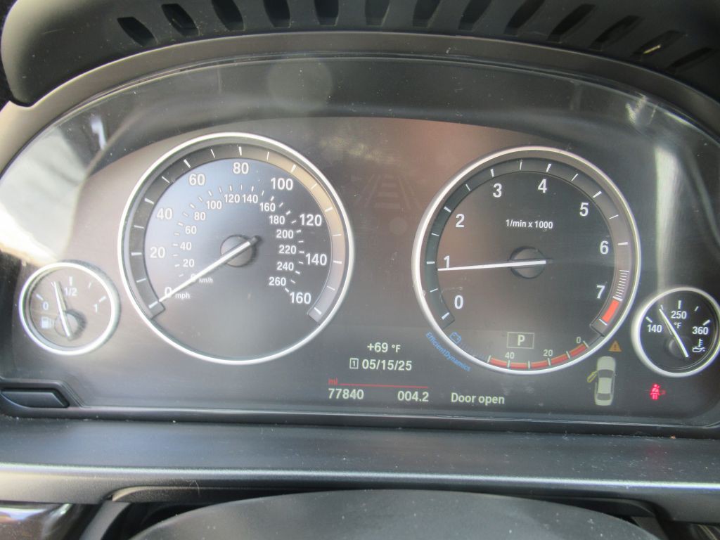 2016 BMW 5 Series Image 25