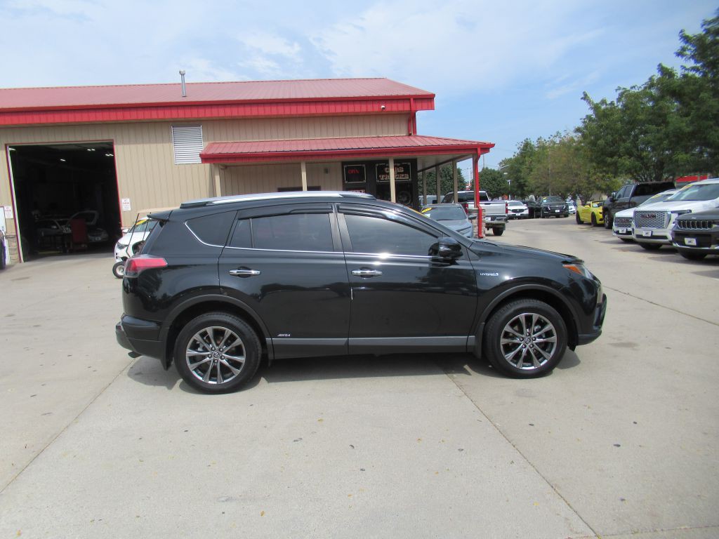 2017 Toyota Rav4 Image 4