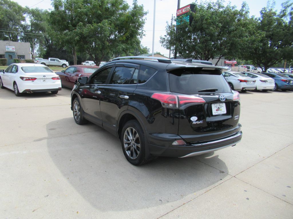 2017 Toyota Rav4 Image 7
