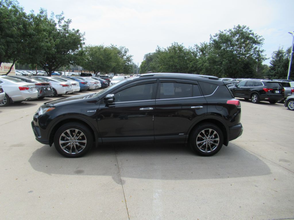 2017 Toyota Rav4 Image 8