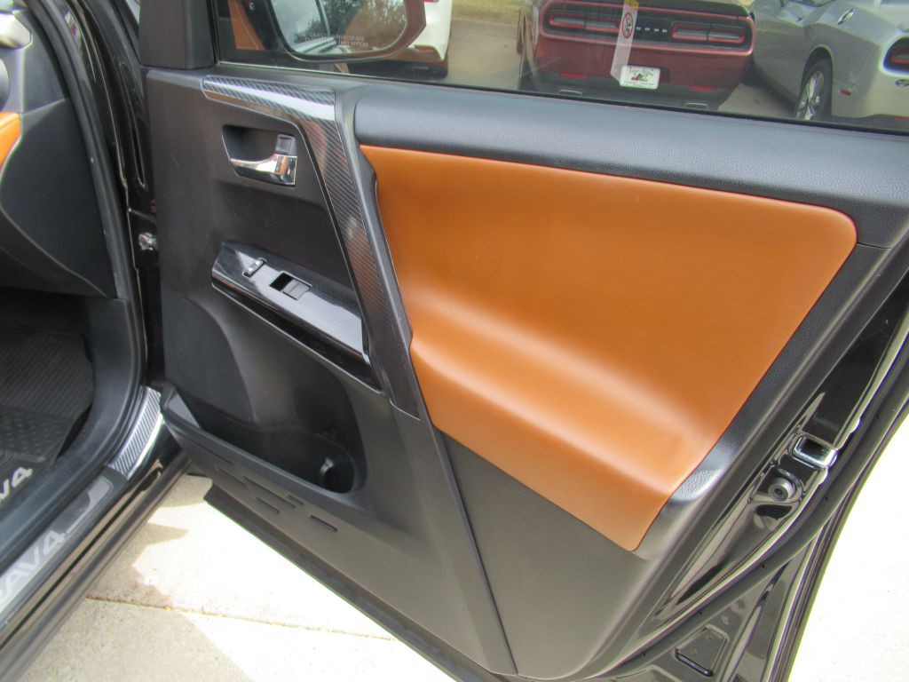 2017 Toyota Rav4 Image 13