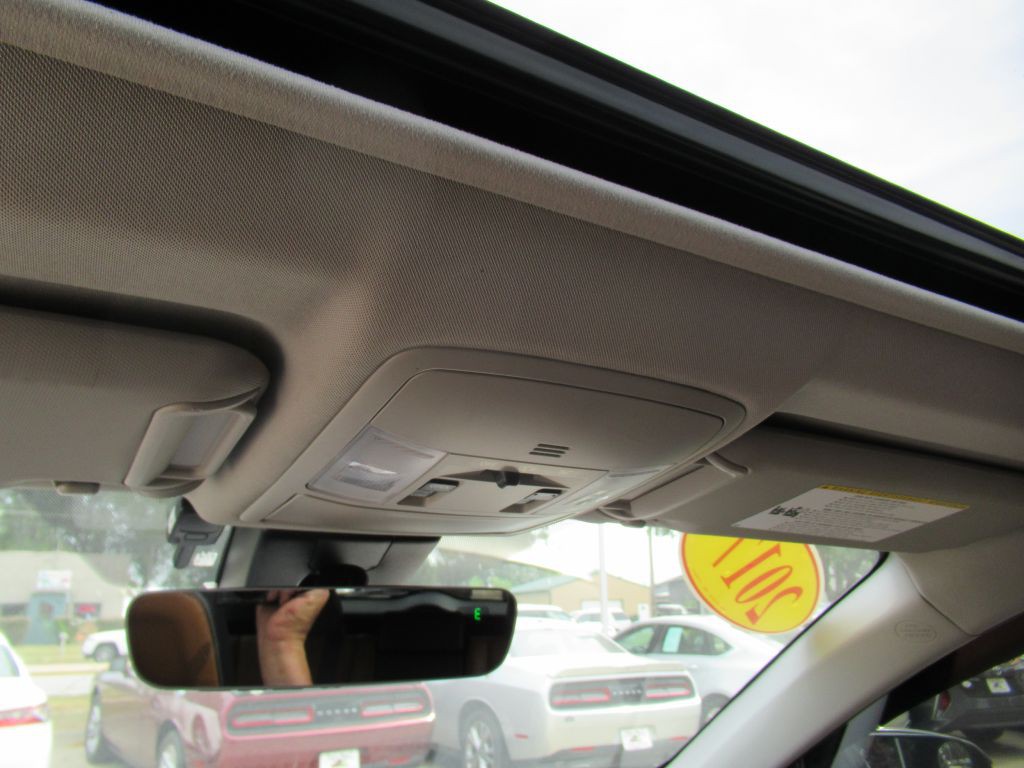 2017 Toyota Rav4 Image 24