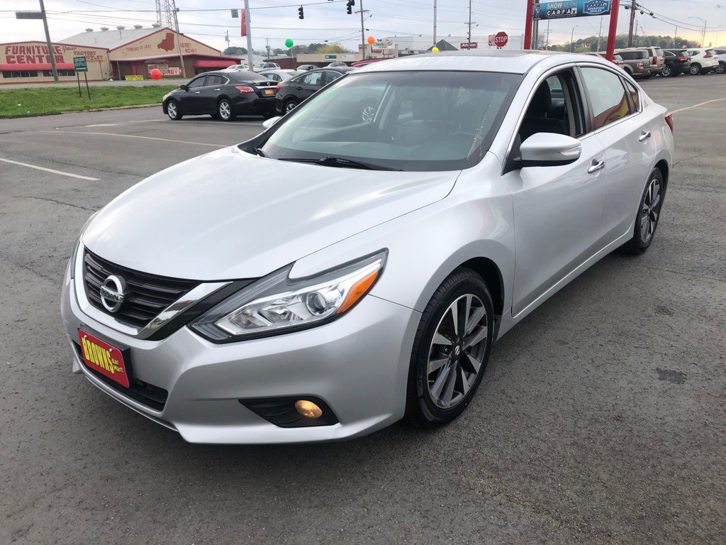 2017 Nissan Altima Image 1