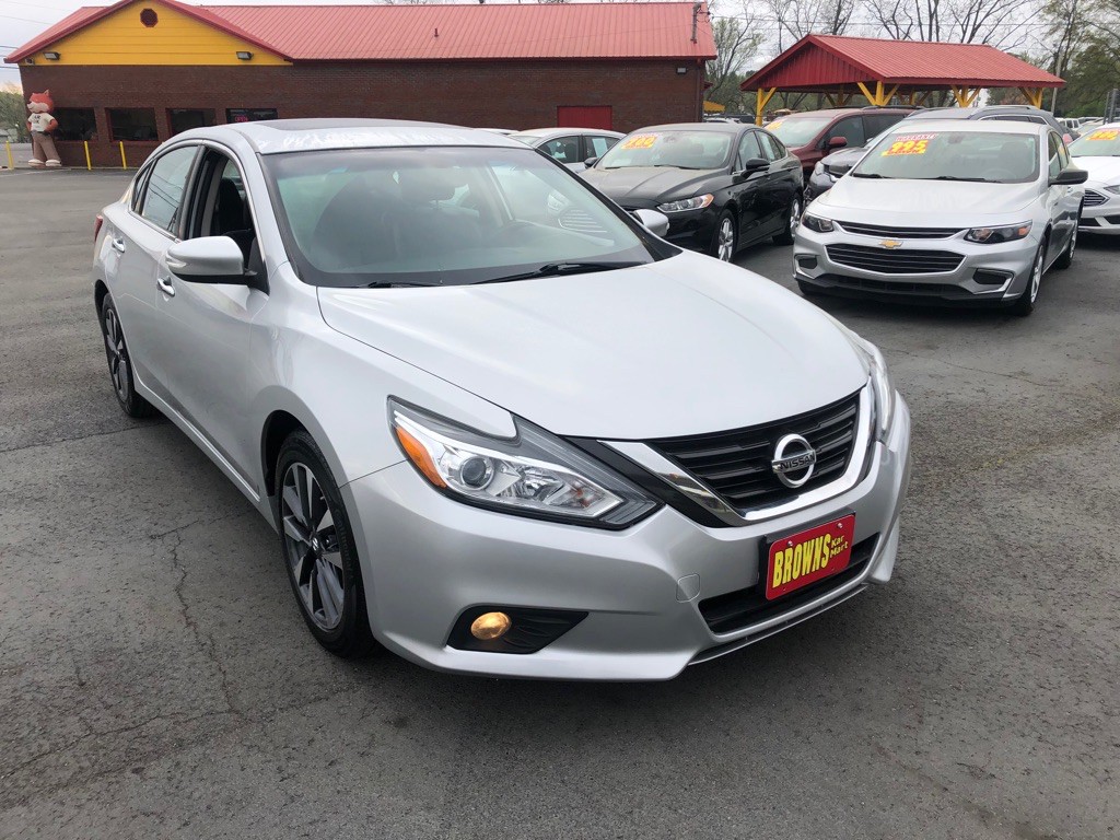 2017 Nissan Altima Image 2