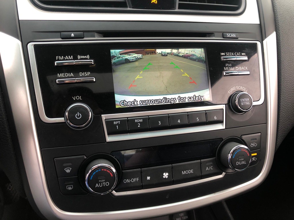 2017 Nissan Altima Image 13