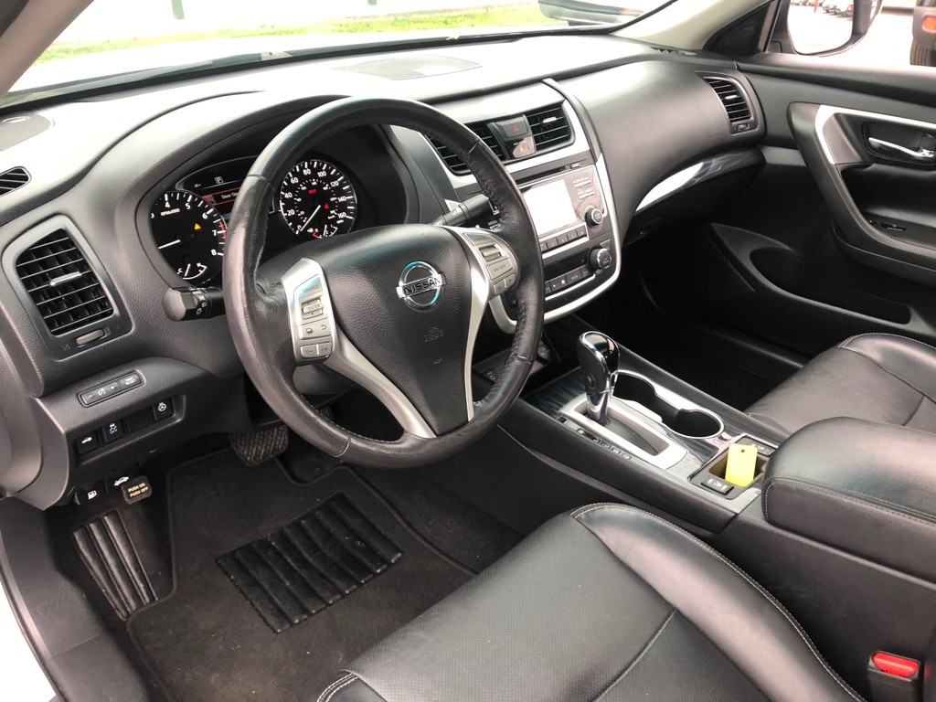2017 Nissan Altima Image 20