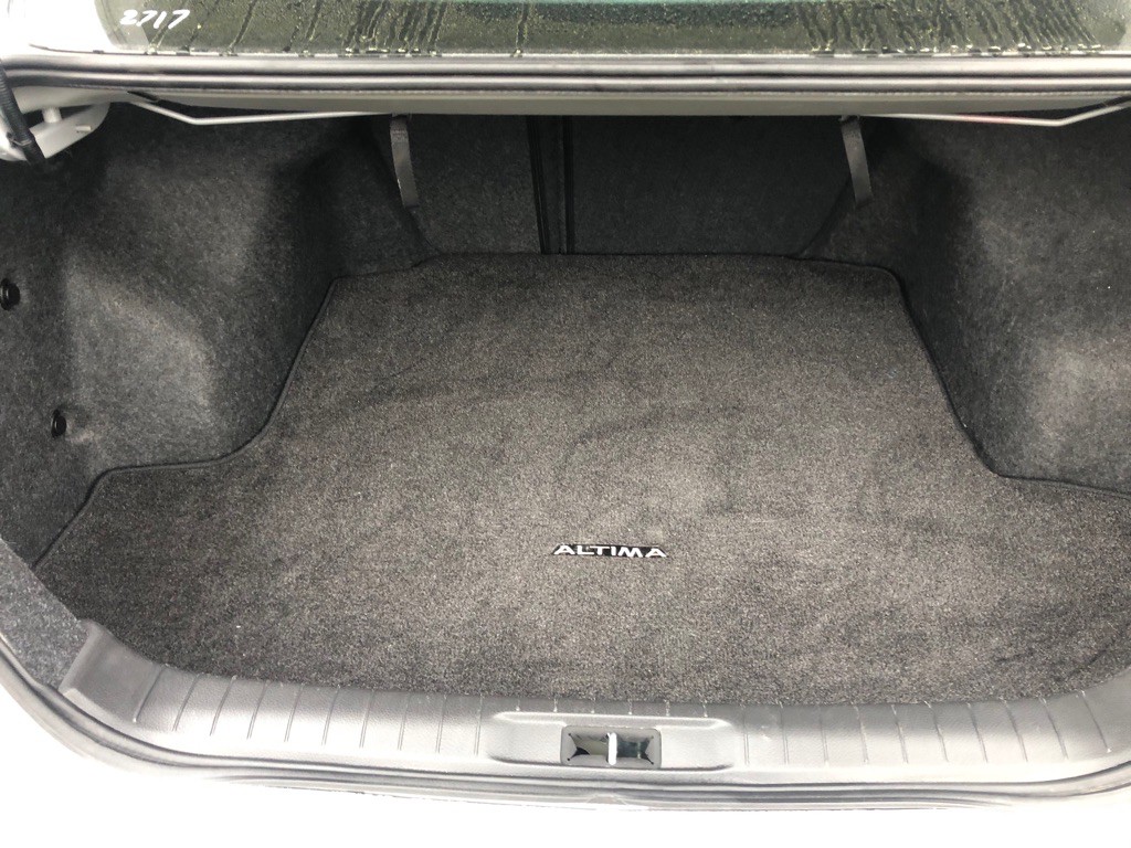2017 Nissan Altima Image 28