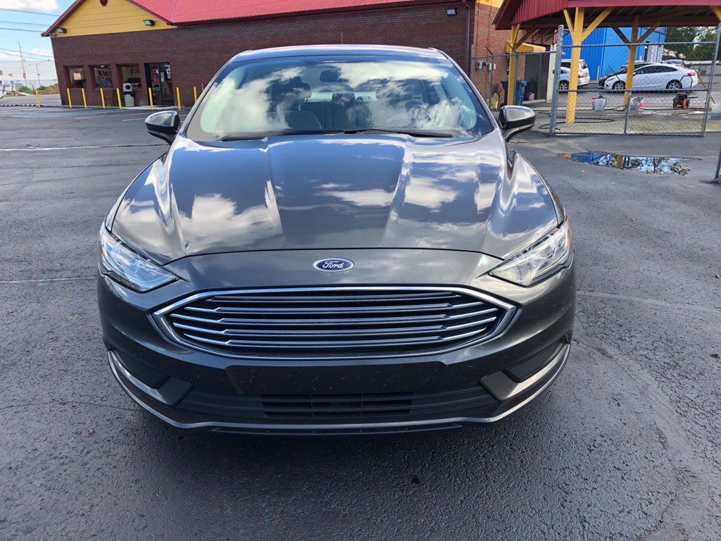 2017 Ford Fusion Image 2