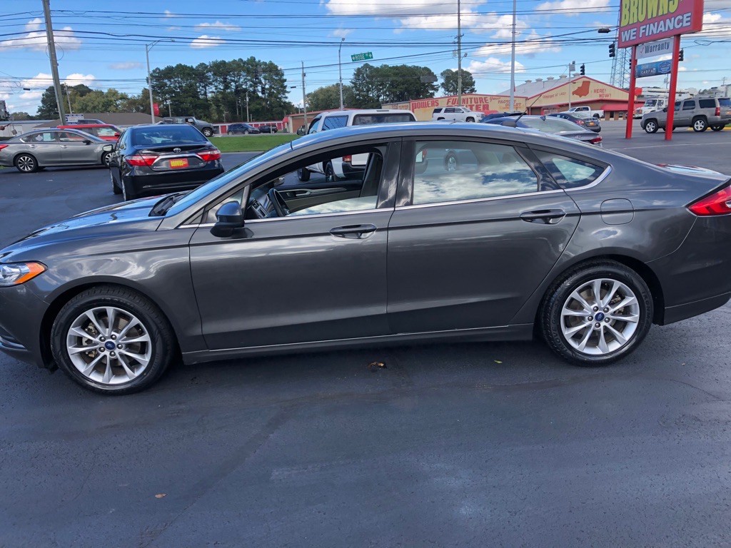 2017 Ford Fusion Image 4