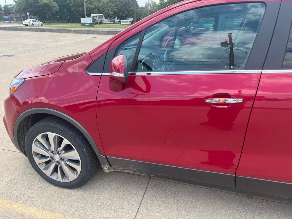 2019 Buick Enclave Image 2