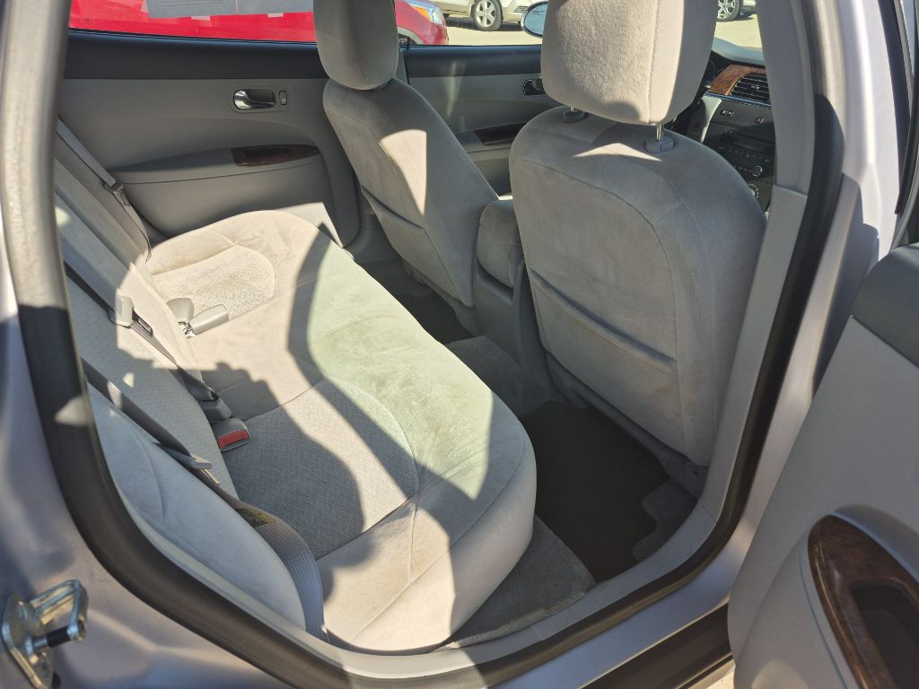 2005 Buick Lacrosse Image 9