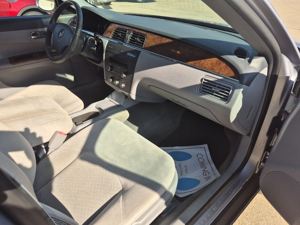 2005 Buick Lacrosse Image 10