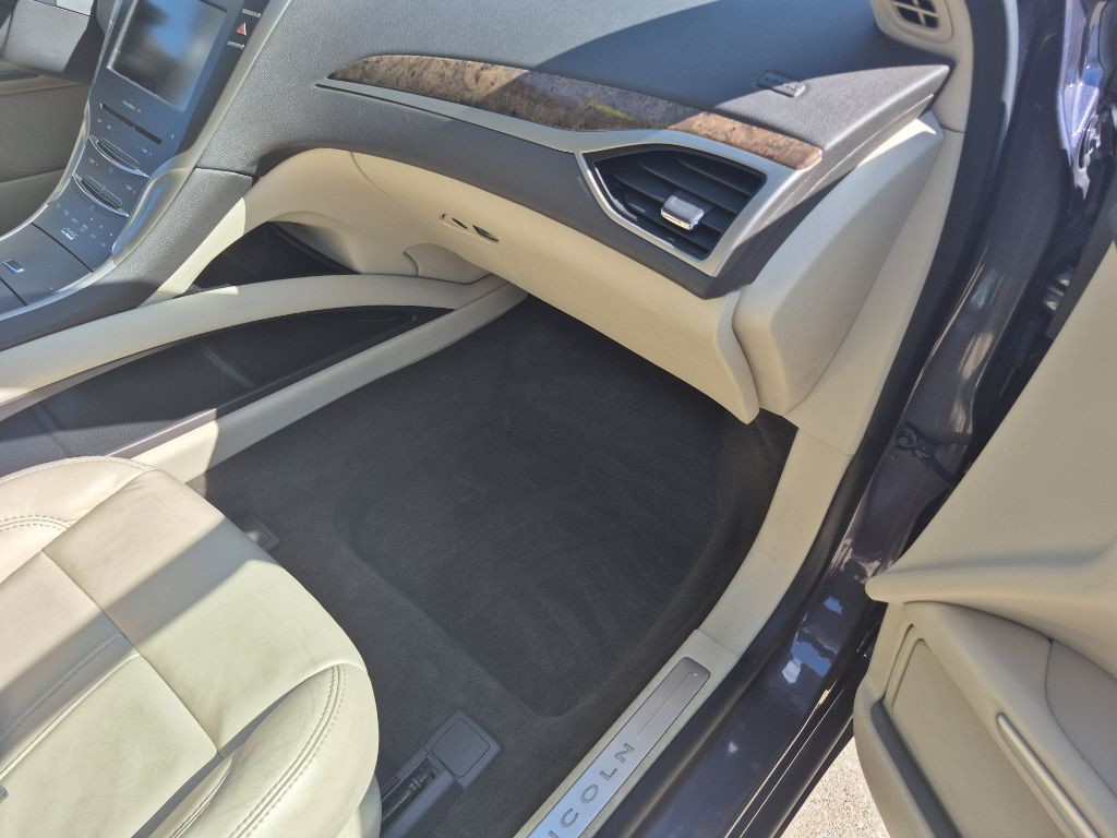 2013 Lincoln MKZ Image 10