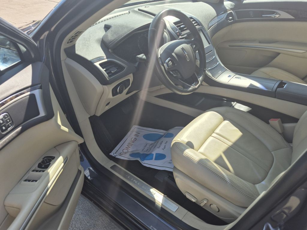 2013 Lincoln MKZ Image 13