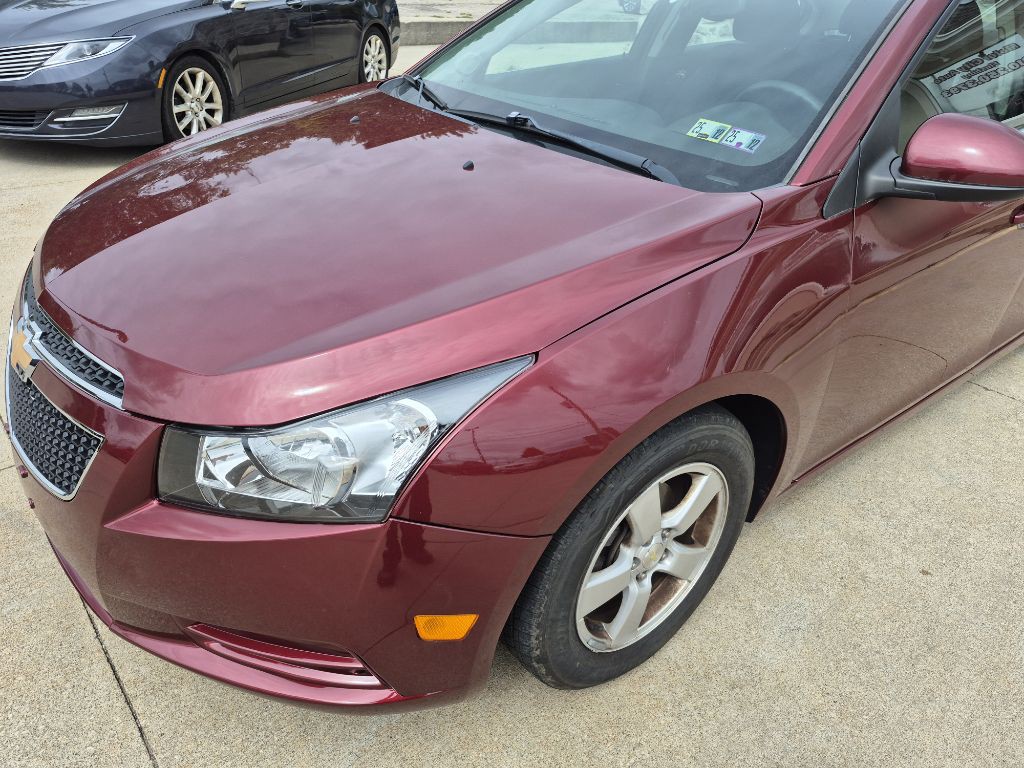 2015 Chevrolet Cruze Image 2