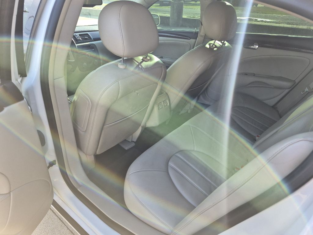 2009 Buick Lucerne Image 11