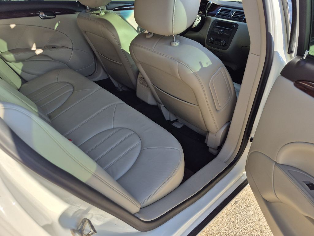 2009 Buick Lucerne Image 28