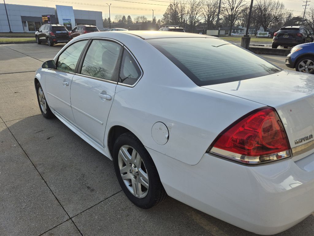 2011 Chevrolet Impala Image 3