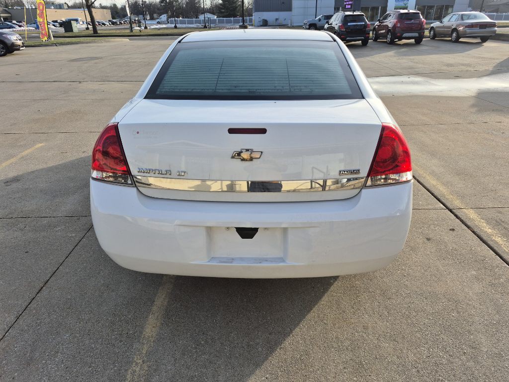 2011 Chevrolet Impala Image 4