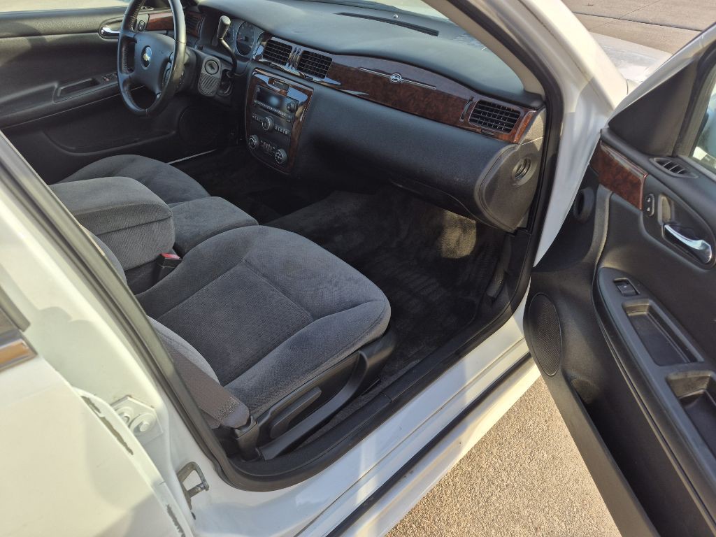 2011 Chevrolet Impala Image 9