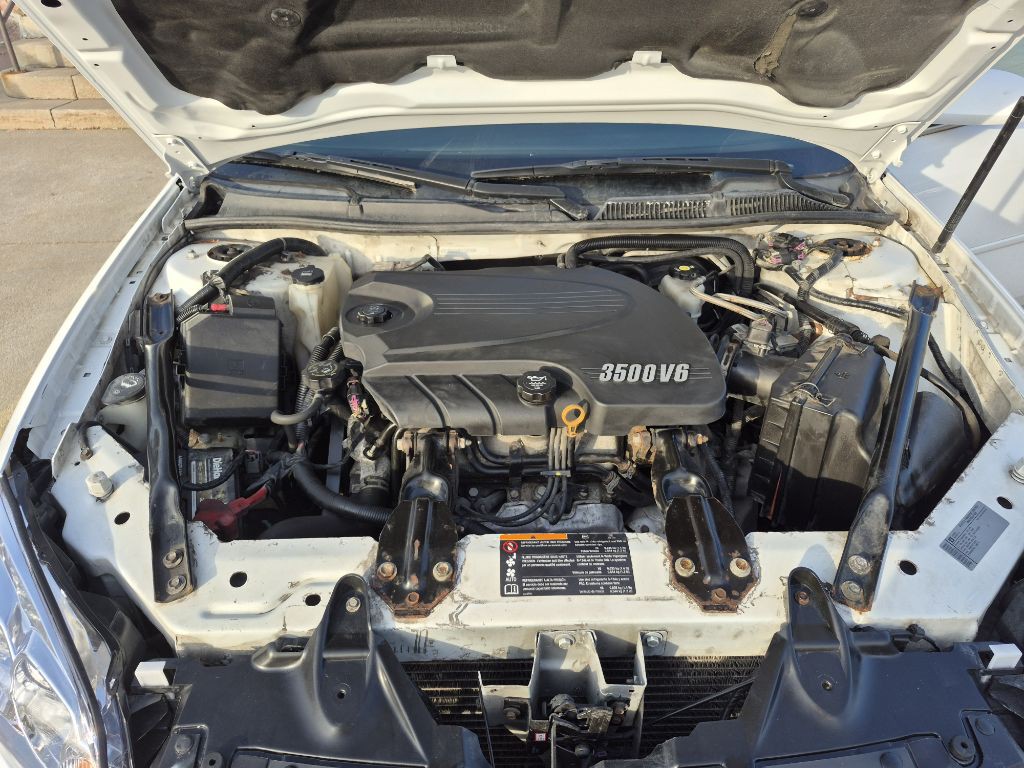 2011 Chevrolet Impala Image 13