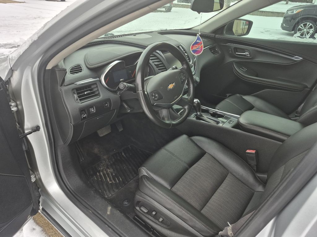 2016 Chevrolet Impala Image 11