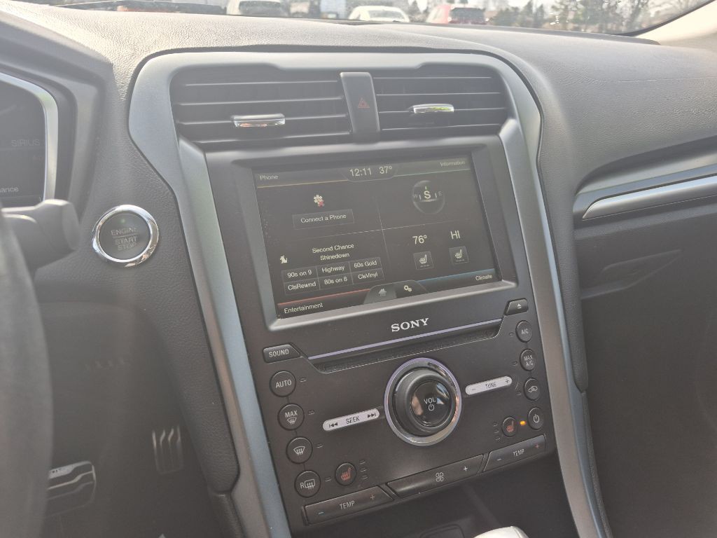 2016 Ford Fusion Image 17