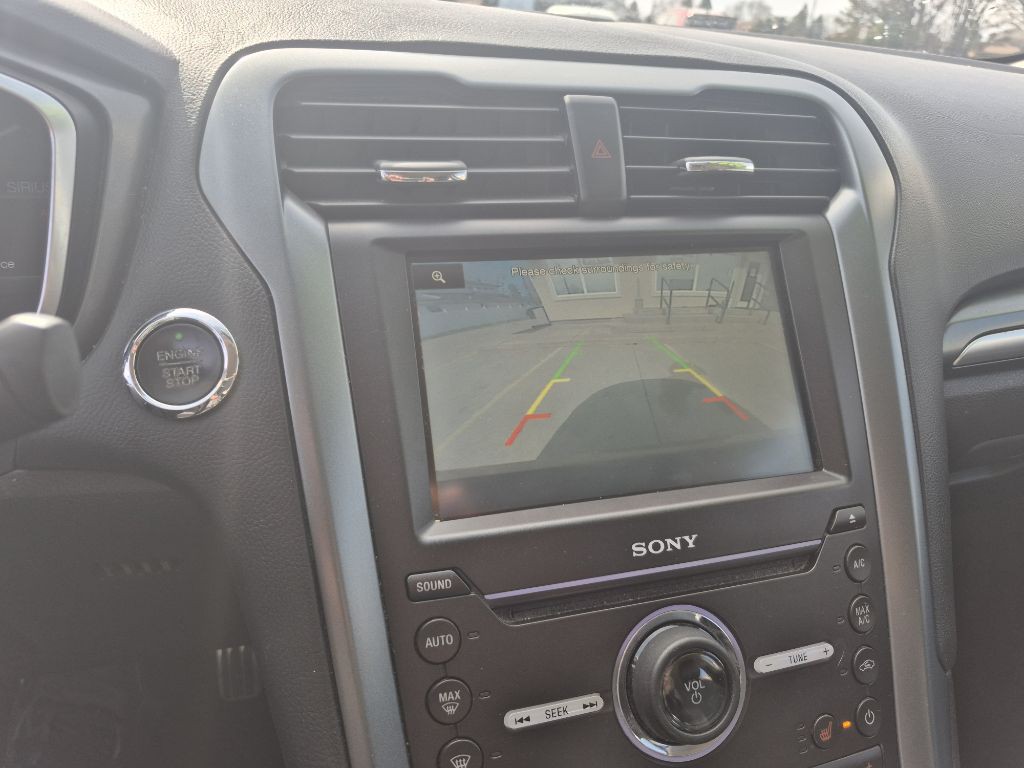 2016 Ford Fusion Image 18