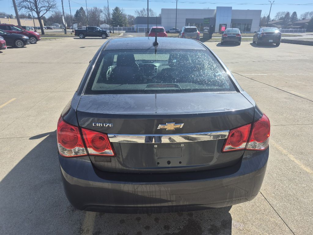 2013 Chevrolet Cruze Image 4