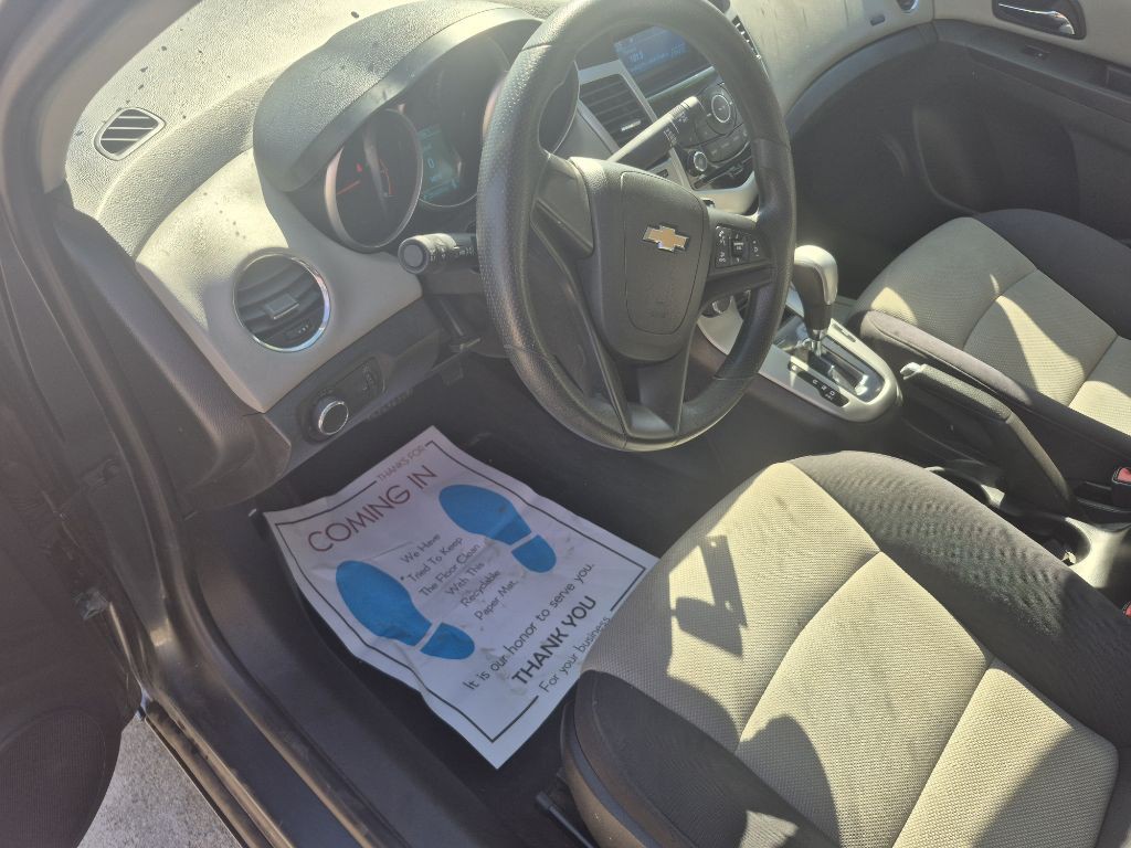 2013 Chevrolet Cruze Image 13