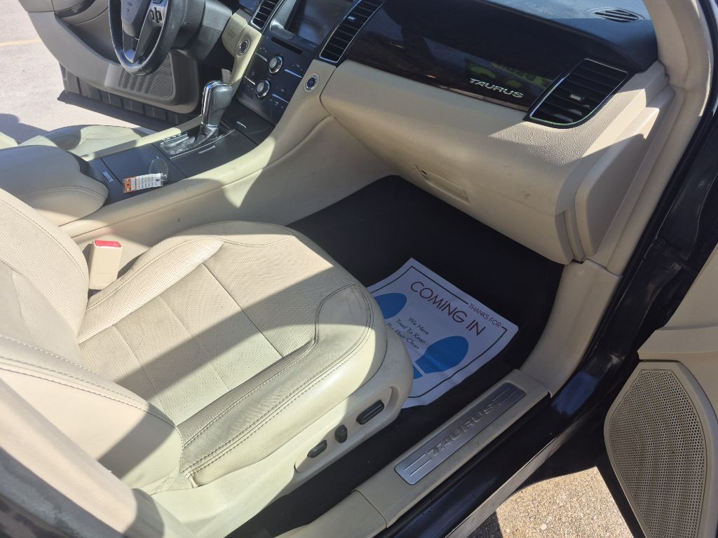 2015 Ford Taurus Image 10