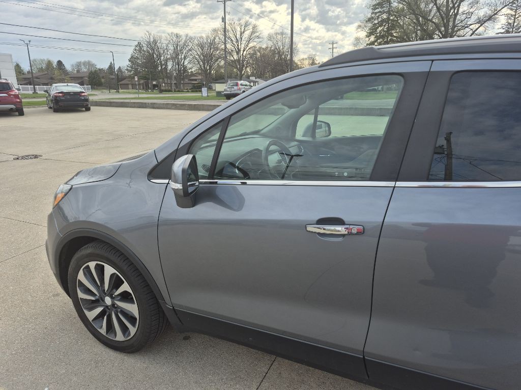 2019 Buick Enclave Image 2