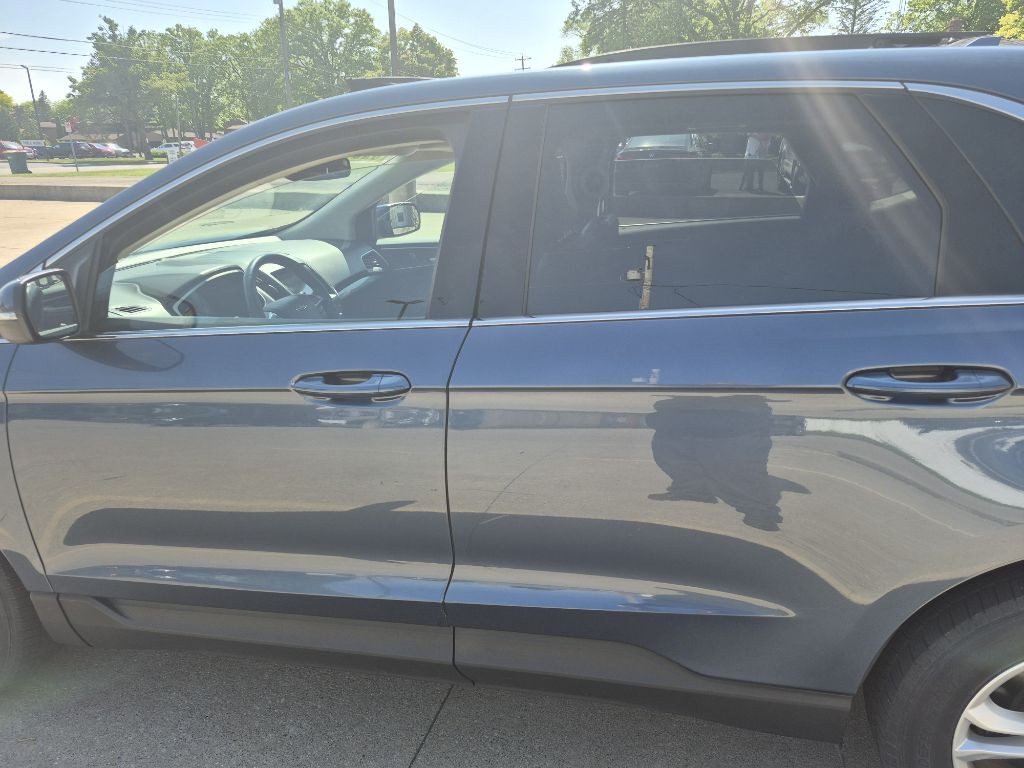 2019 Ford Edge Image 3