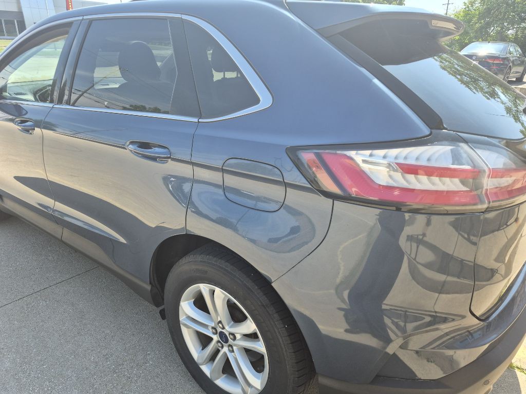 2019 Ford Edge Image 4