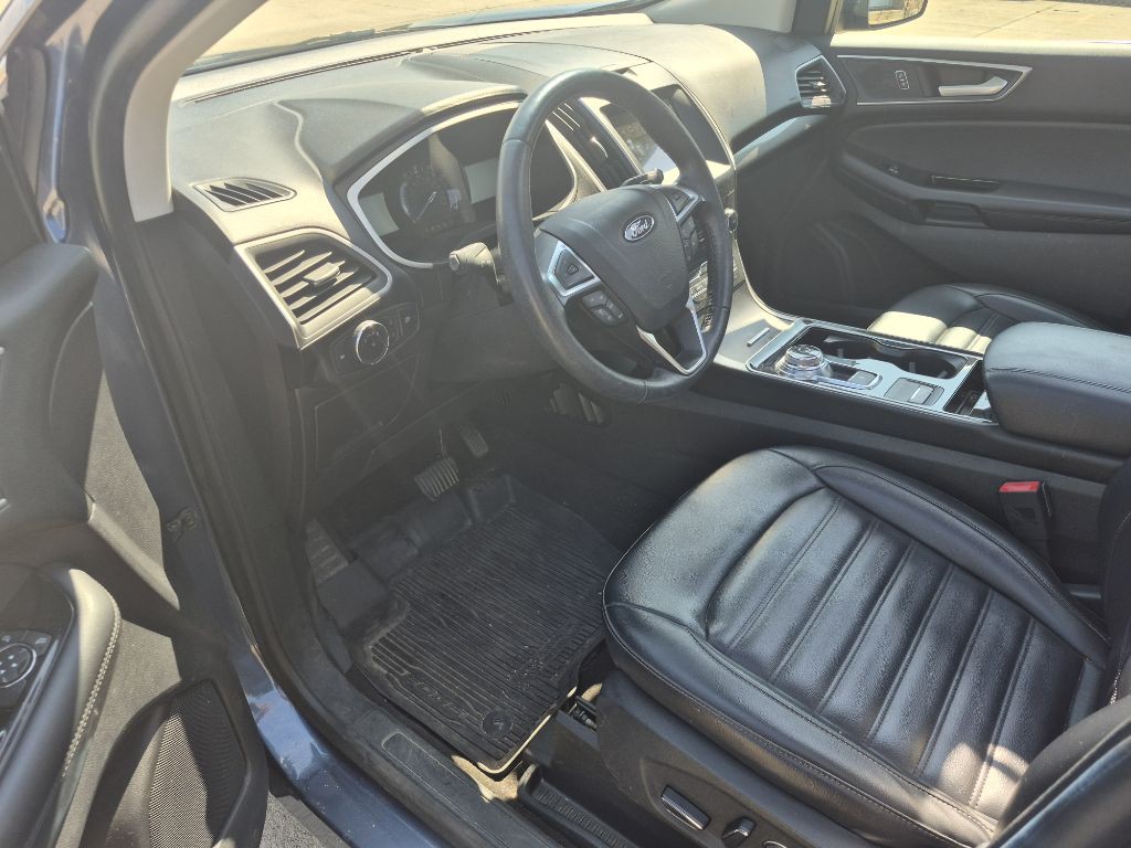 2019 Ford Edge Image 11