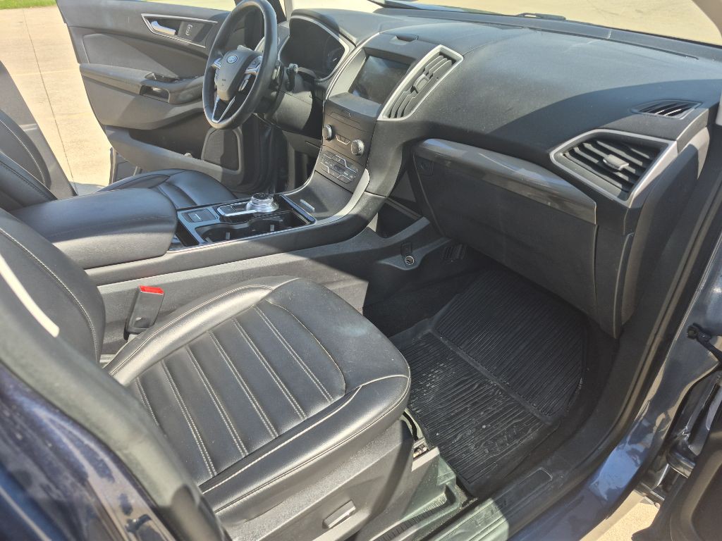 2019 Ford Edge Image 14