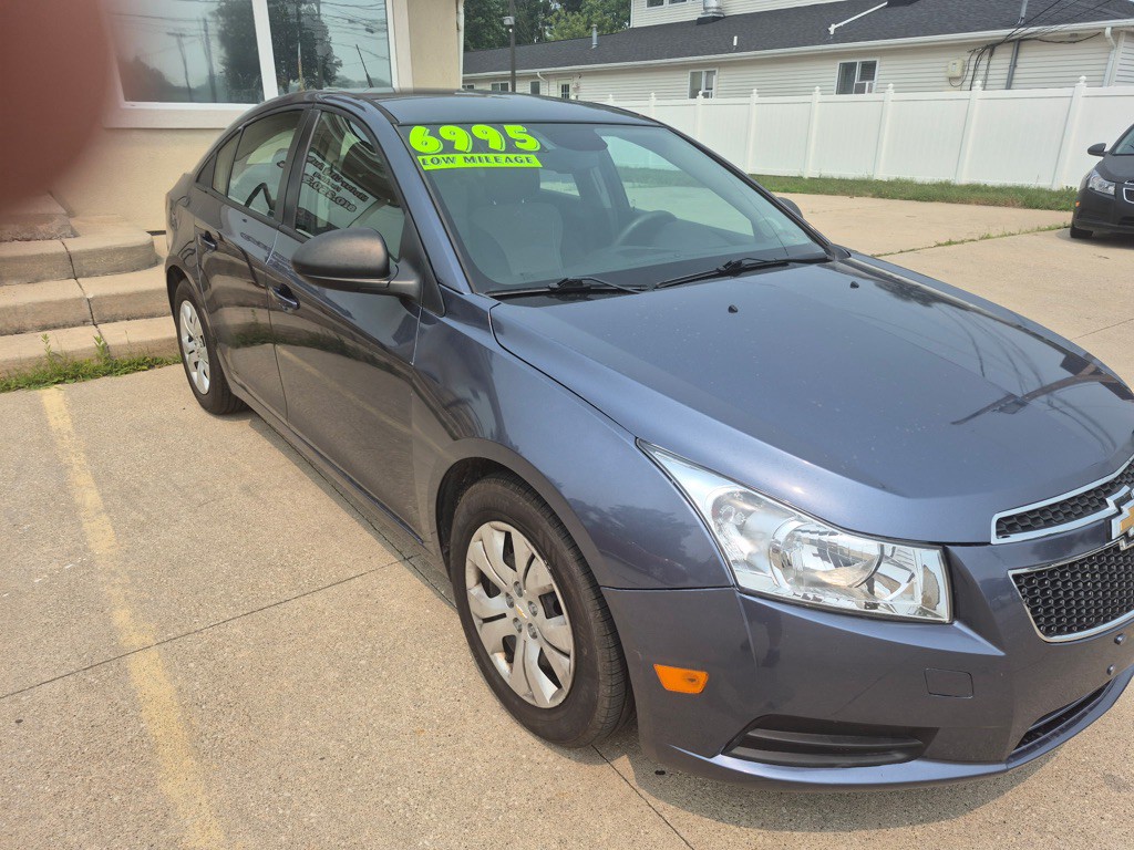 2014 Chevrolet Cruze Image 3