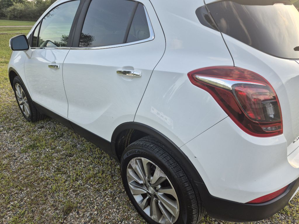 2017 Buick Enclave Image 2