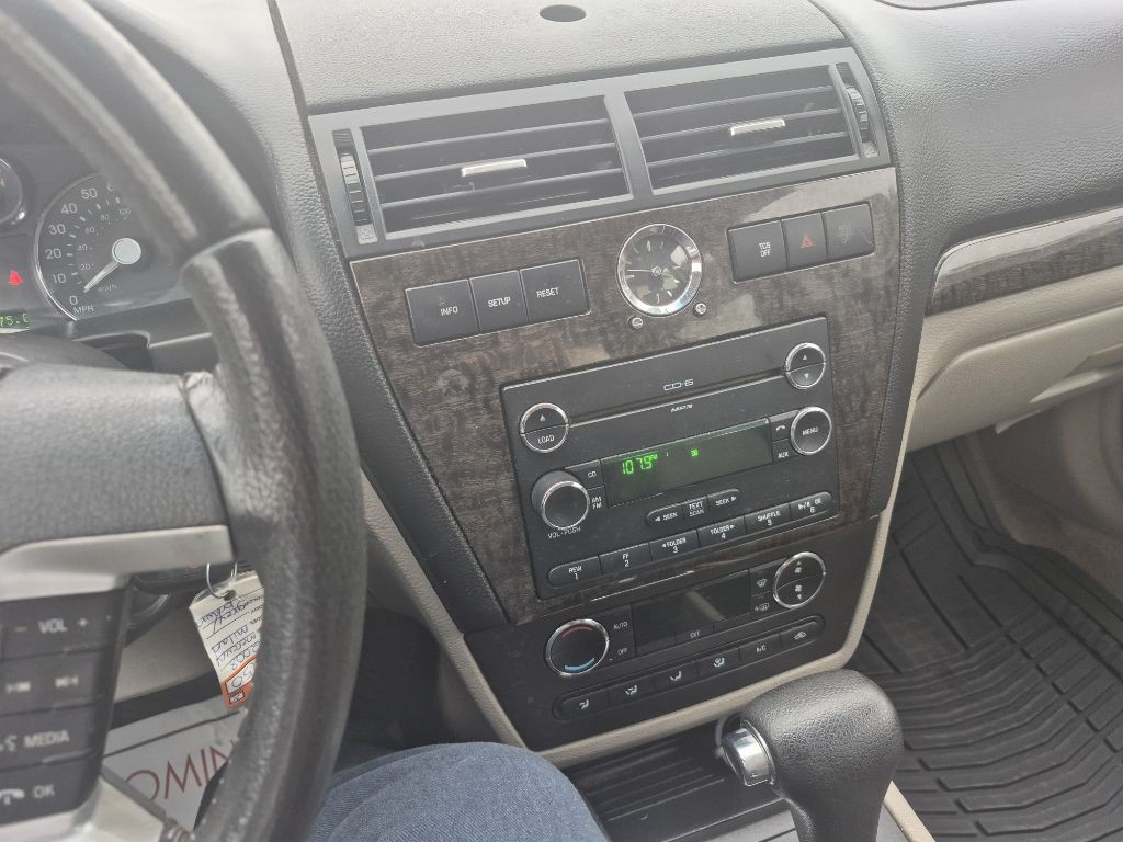 2008 Mercury Milan Image 17