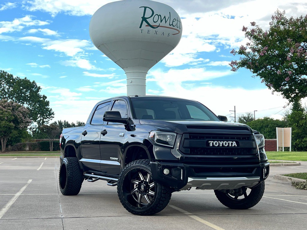 2015 Toyota Tundra Image 2
