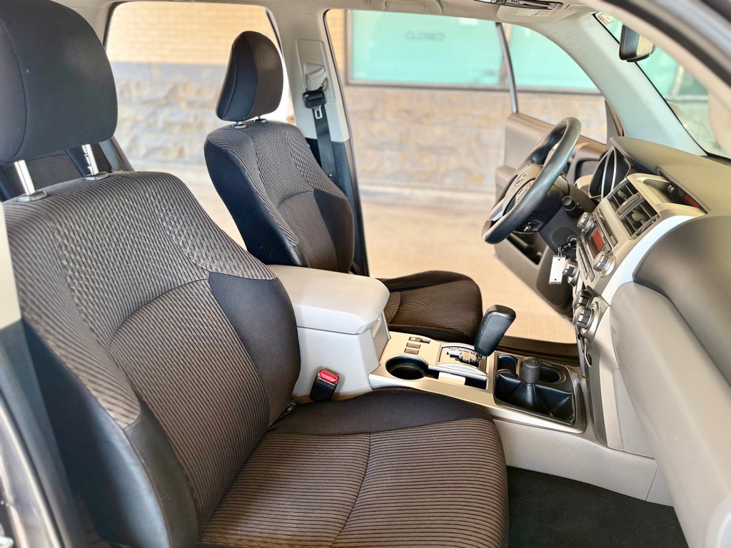 2011 Toyota 4Runner Image 10