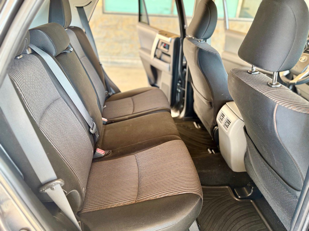 2011 Toyota 4Runner Image 12
