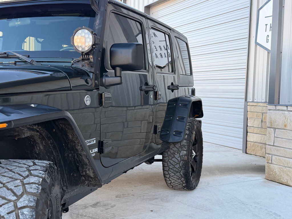 2011 Jeep Wrangler Unlimited Image 11