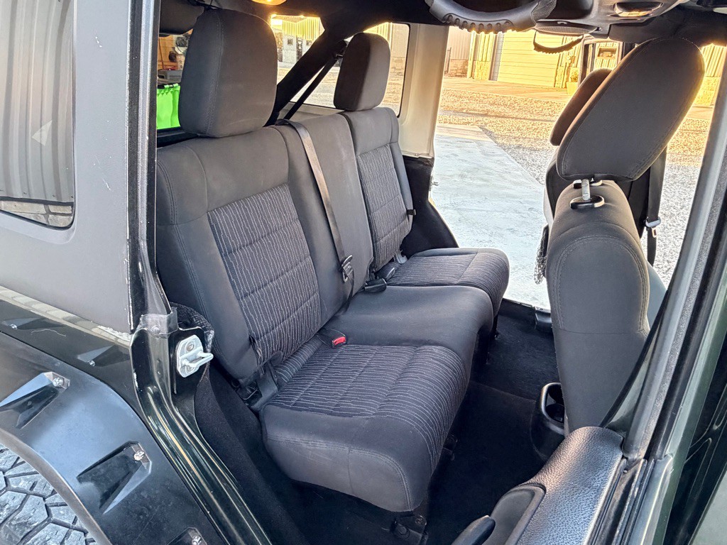 2011 Jeep Wrangler Unlimited Image 17