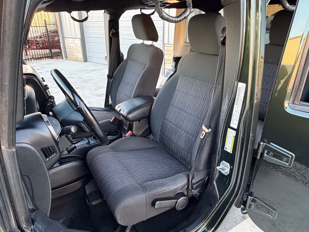 2011 Jeep Wrangler Unlimited Image 18