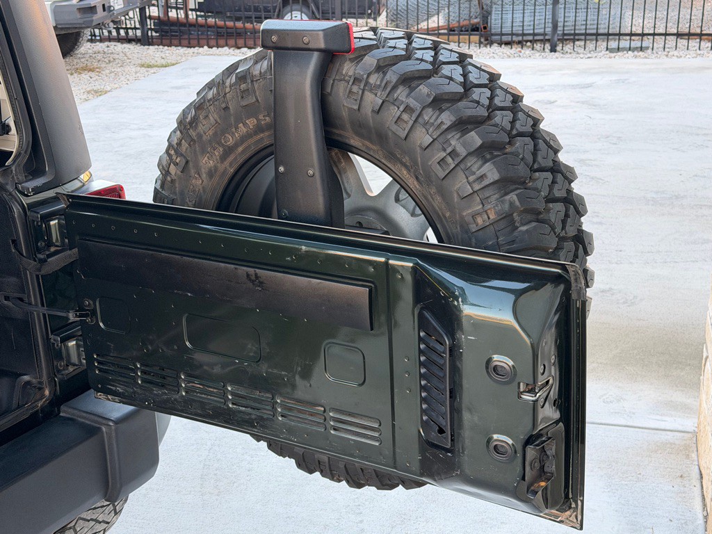 2011 Jeep Wrangler Unlimited Image 20