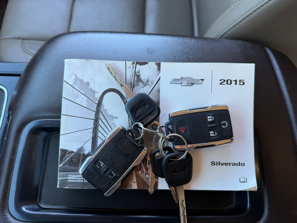 2015 Chevrolet Silverado 1500 Image 17